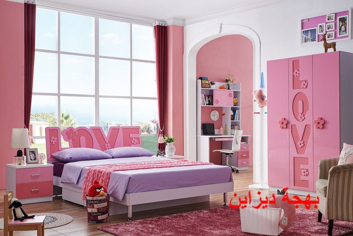 غرفة نوم اطفال السرير و الدولاب من اللون الروز