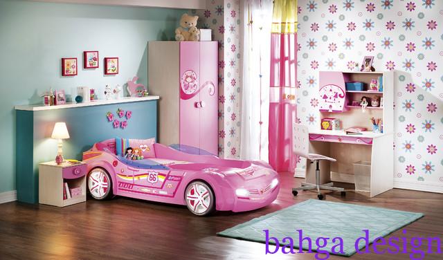 غرفة نوم اطفال علي شكل سيارة باللون البينك جميلة جدا