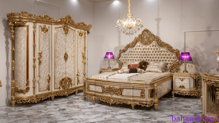 غرفة نوم فخمة للعرسان باللون الابيض مع الذهبي روعة