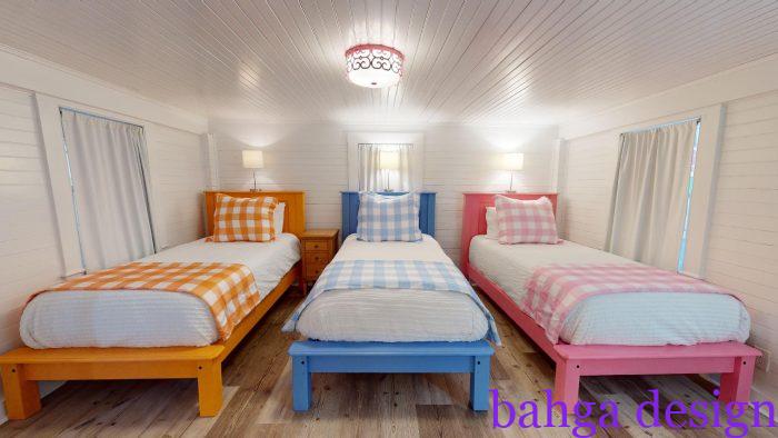 غرفة نوم للاطفال 3 سراير بالوان رائعة تناسب الاولاد