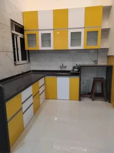 مطبخ المونتال أصفر فب أبيض شيك